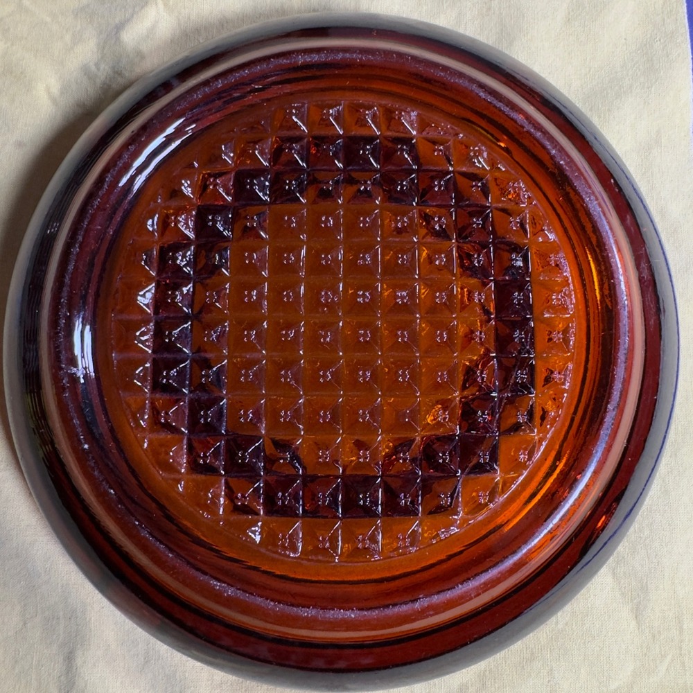 Vintage Amber Glass Ashtray Round Mid Century Modern Diamond Point 7.25 Inch - Picture 2 of 3